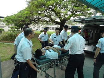 管理人員實施.緊急戒護外醫在職訓練.jpg