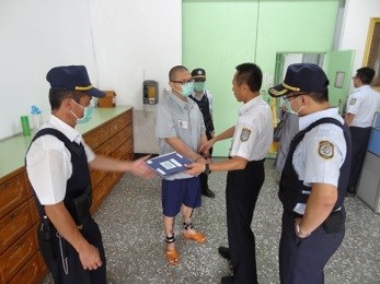 便民服務提供家屬申請收容人返家奔喪及探視.jpg