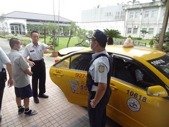 便民服務提供家屬申請收容人返家奔喪及探視1.jpg
