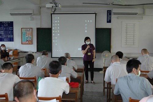 更生保護會雲林分會李主任昭慧介紹更生保護服務事項1.jpg