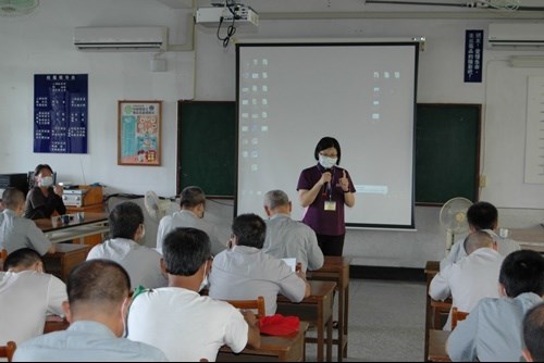 更生保護會雲林分會李主任昭慧介紹更生保護服務事項2.jpg