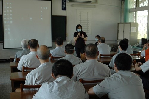 更生保護會雲林分會李主任昭慧介紹更生保護服務事項1.jpg