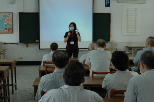 更生保護會雲林分會李主任昭慧介紹更生保護服務事項1