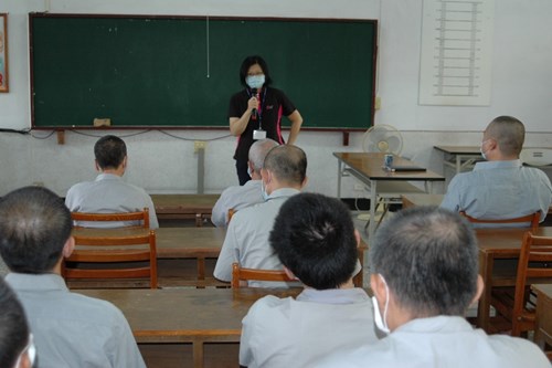 更生保護會雲林分會李主任昭慧介紹更生保護服務事項2