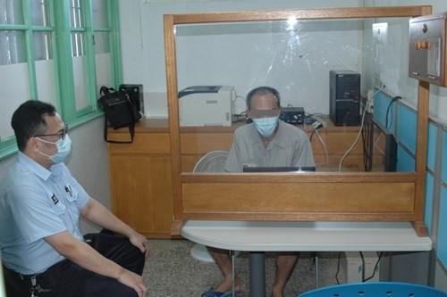 更生保護會雲林分會主任視訊方式訪談受刑人.jpg