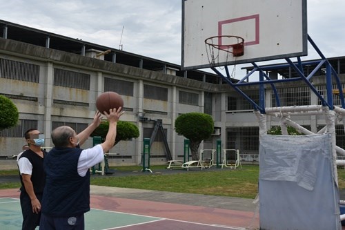 Spot shooting game(JPG)