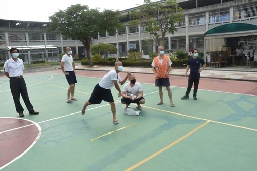 concentrate on pitching(JPG)