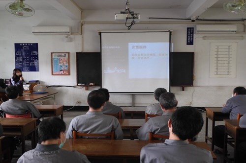 Introducing Warranty Resettlement Services.(JPG)