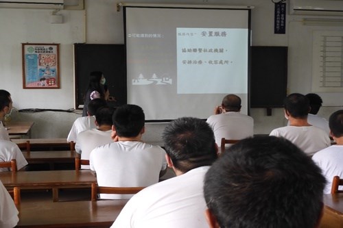 更生保護會雲林分會輔導員王○綺介紹安置服務項目(JPG檔)