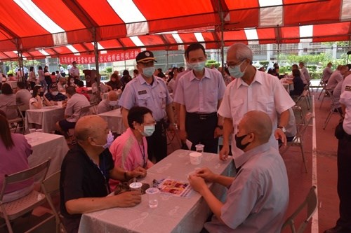 The warden is concerned about the situation of the family members(二)(JPG)
